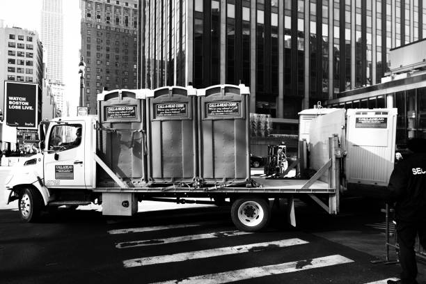 Best Luxury portable toilet rental  in Elma, WA